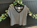 Black and White V-neck/Short Sleeve Lace Detail