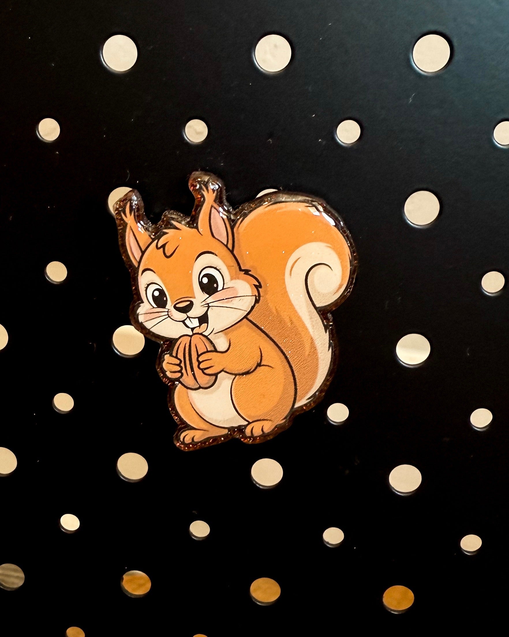 Squirrel w/ Pecan Magnet