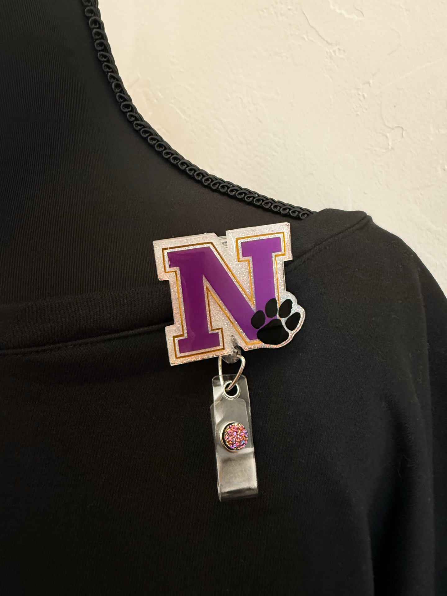 Navarro "N" w/ Paw Badge Reel