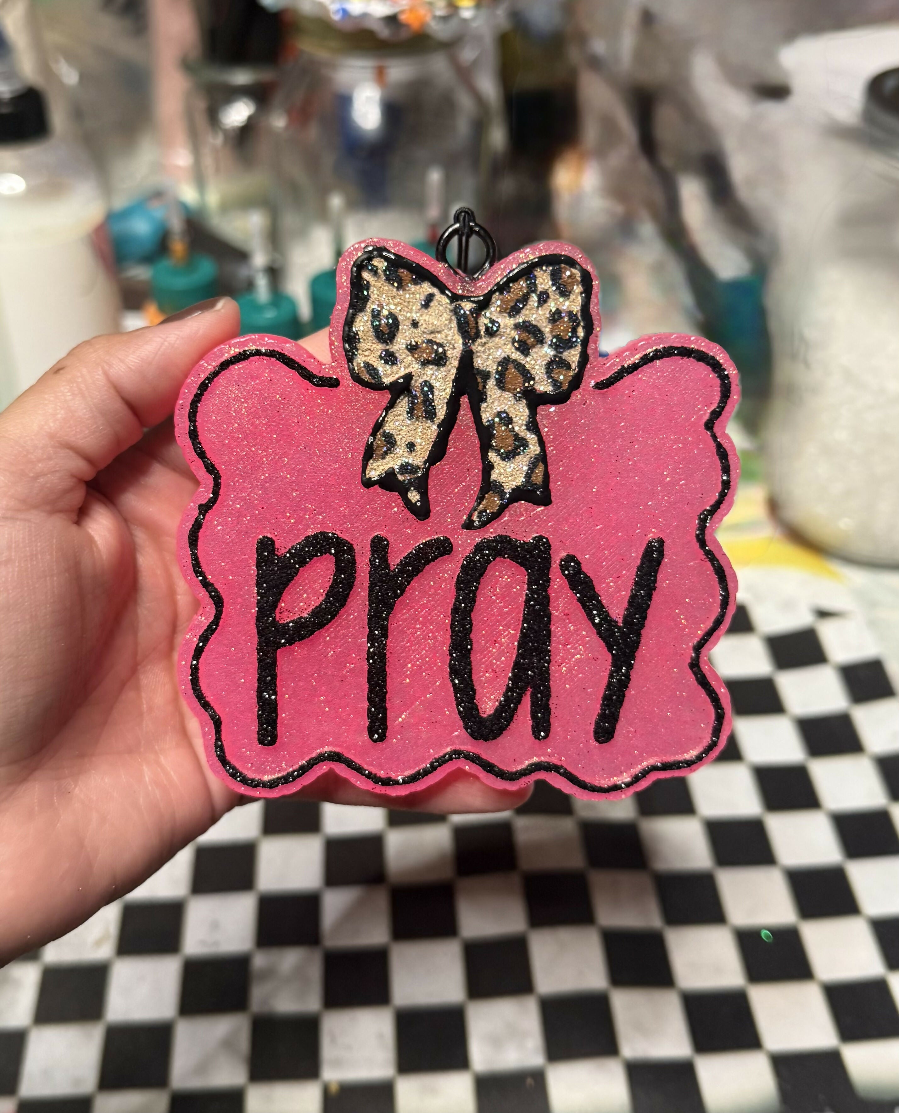 Freshie- Pray w/Bow
